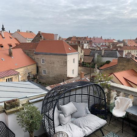 Boutique Apartments U Rolanda, Mikulasske Namesti Зноймо Екстериор снимка