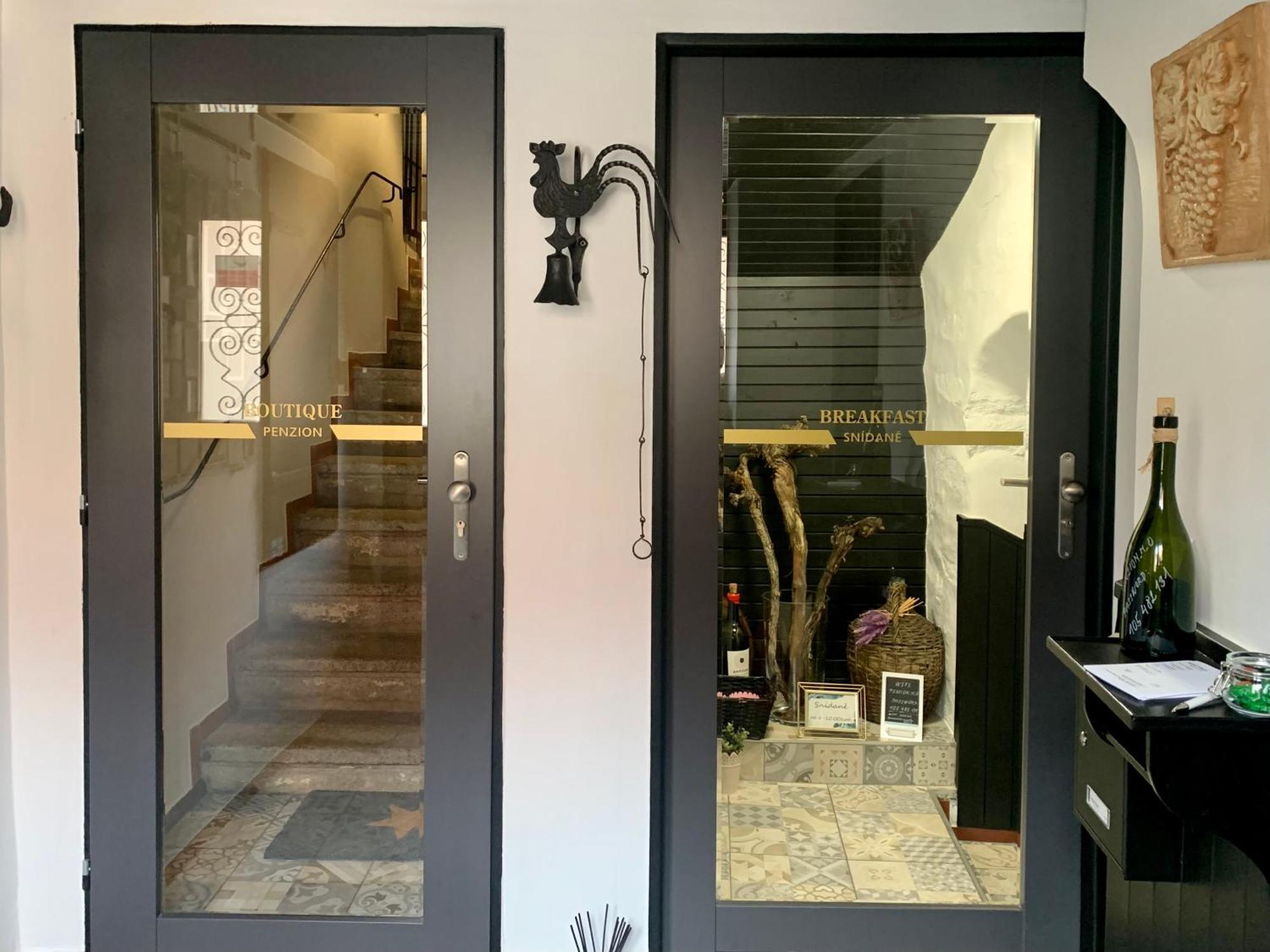 Boutique Apartments U Rolanda, Mikulasske Namesti Зноймо Екстериор снимка