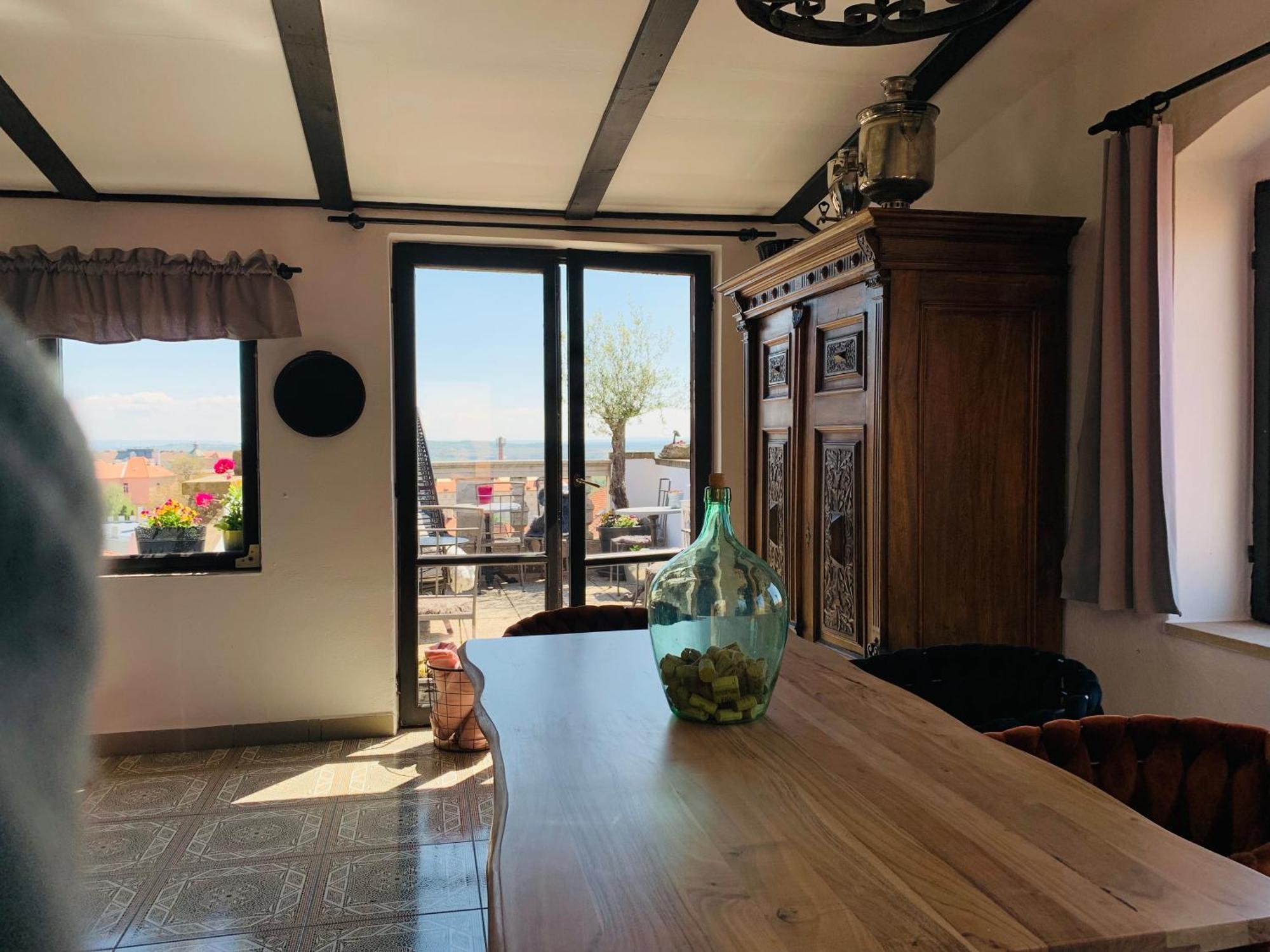 Boutique Apartments U Rolanda, Mikulasske Namesti Зноймо Екстериор снимка
