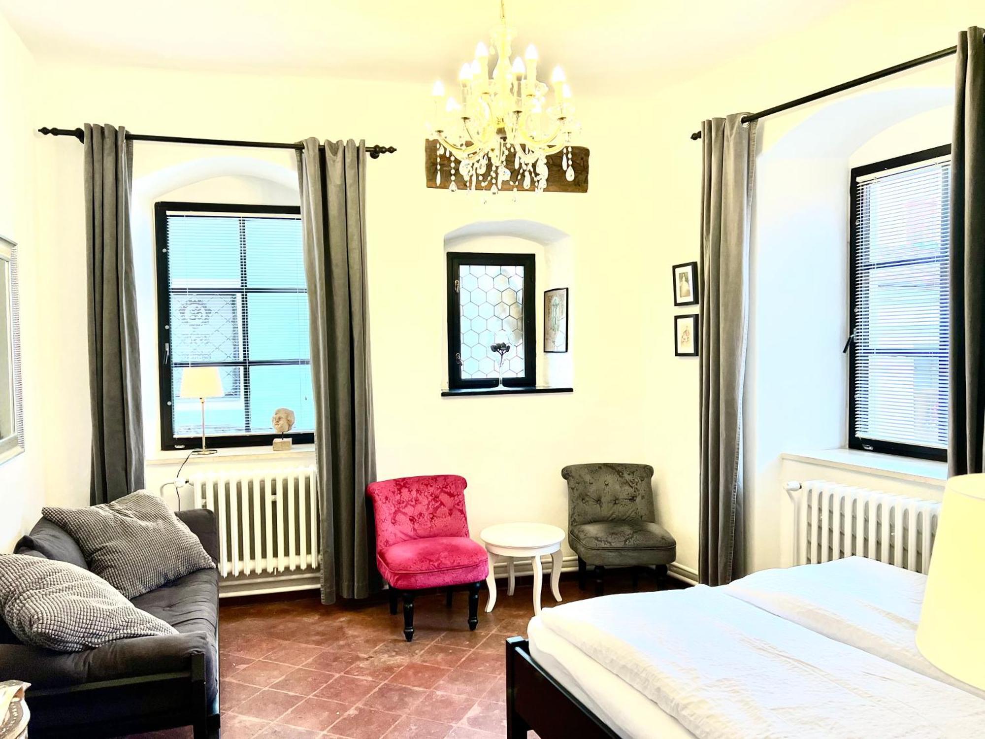 Boutique Apartments U Rolanda, Mikulasske Namesti Зноймо Екстериор снимка