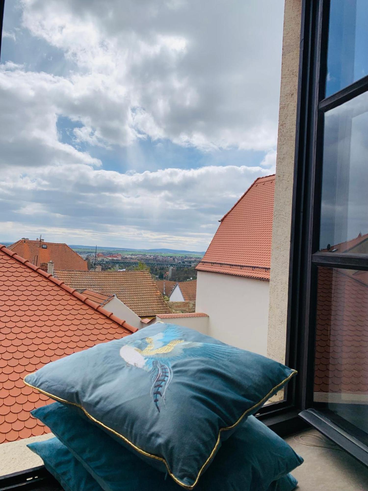 Boutique Apartments U Rolanda, Mikulasske Namesti Зноймо Екстериор снимка