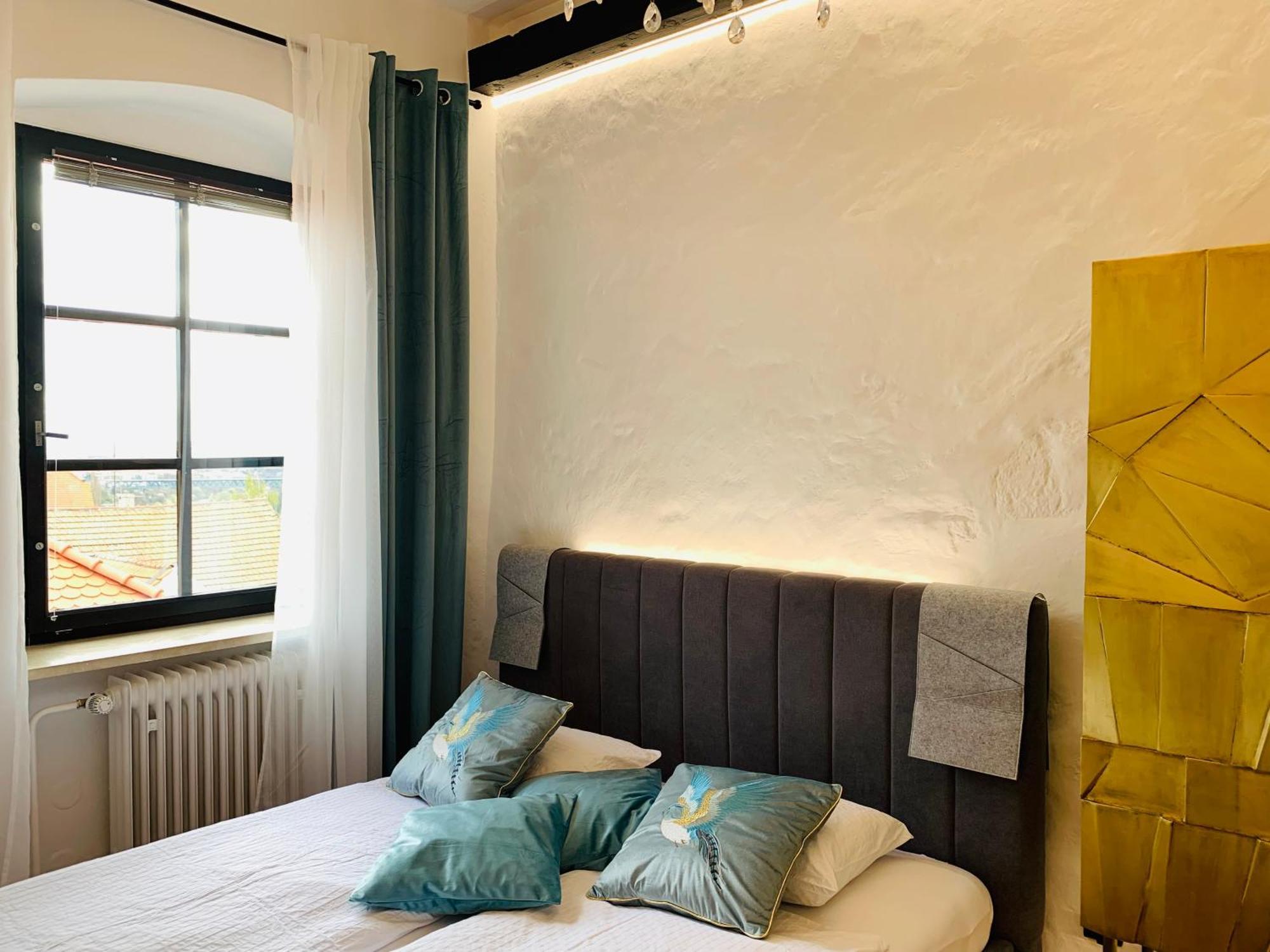Boutique Apartments U Rolanda, Mikulasske Namesti Зноймо Екстериор снимка