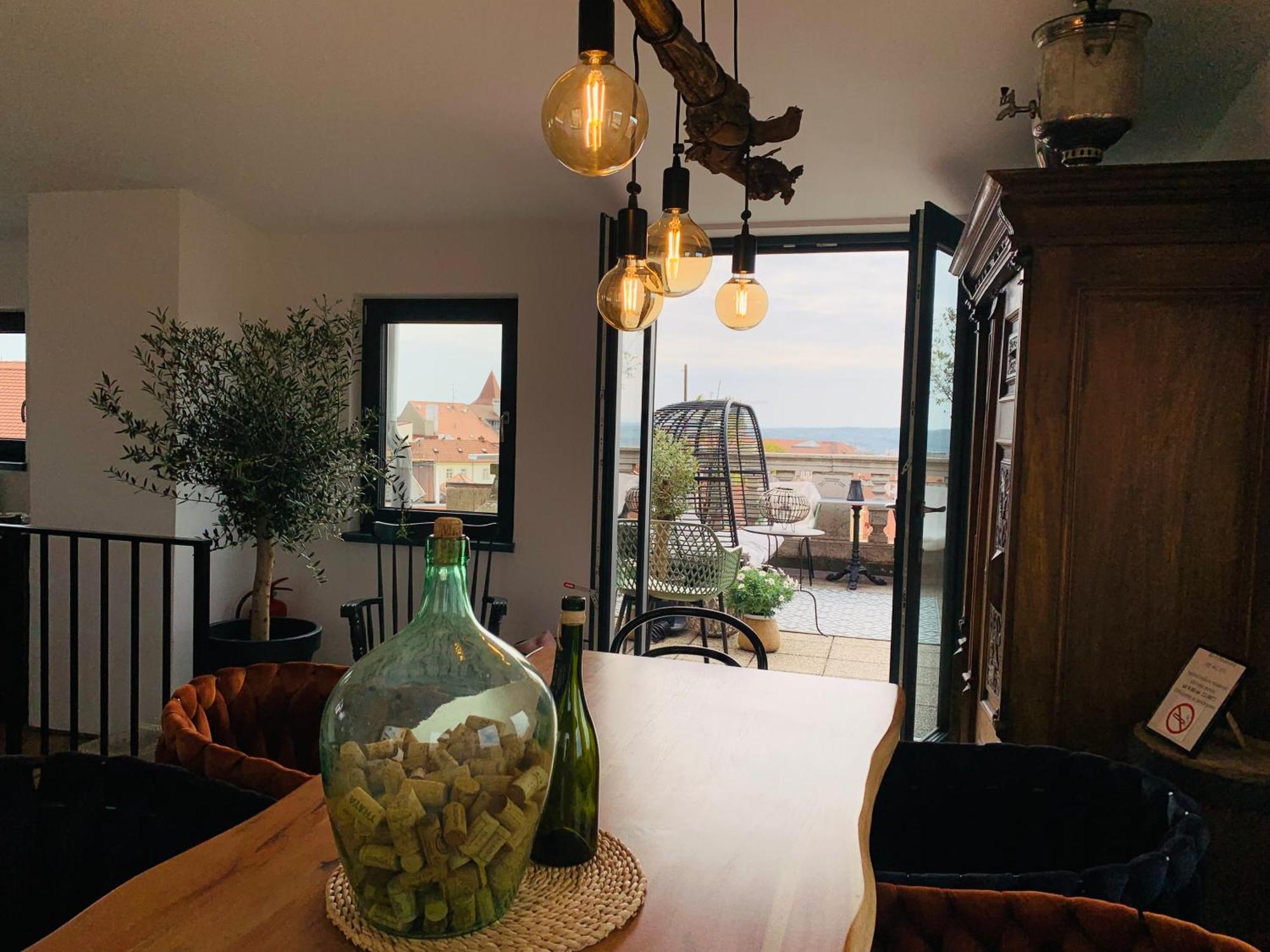 Boutique Apartments U Rolanda, Mikulasske Namesti Зноймо Екстериор снимка