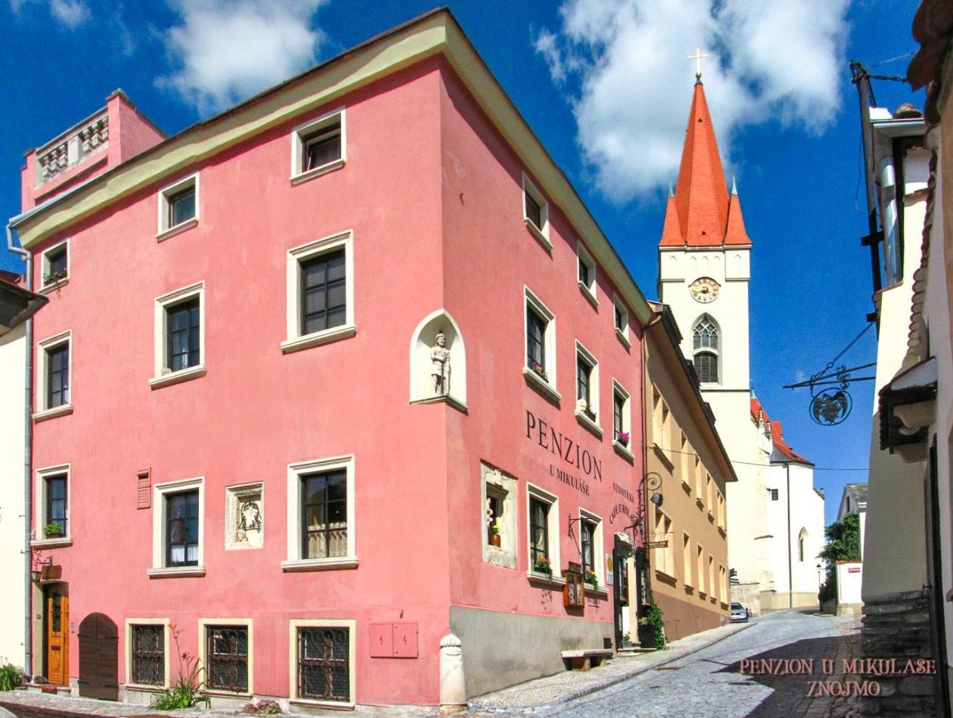 Boutique Apartments U Rolanda, Mikulasske Namesti Зноймо Екстериор снимка