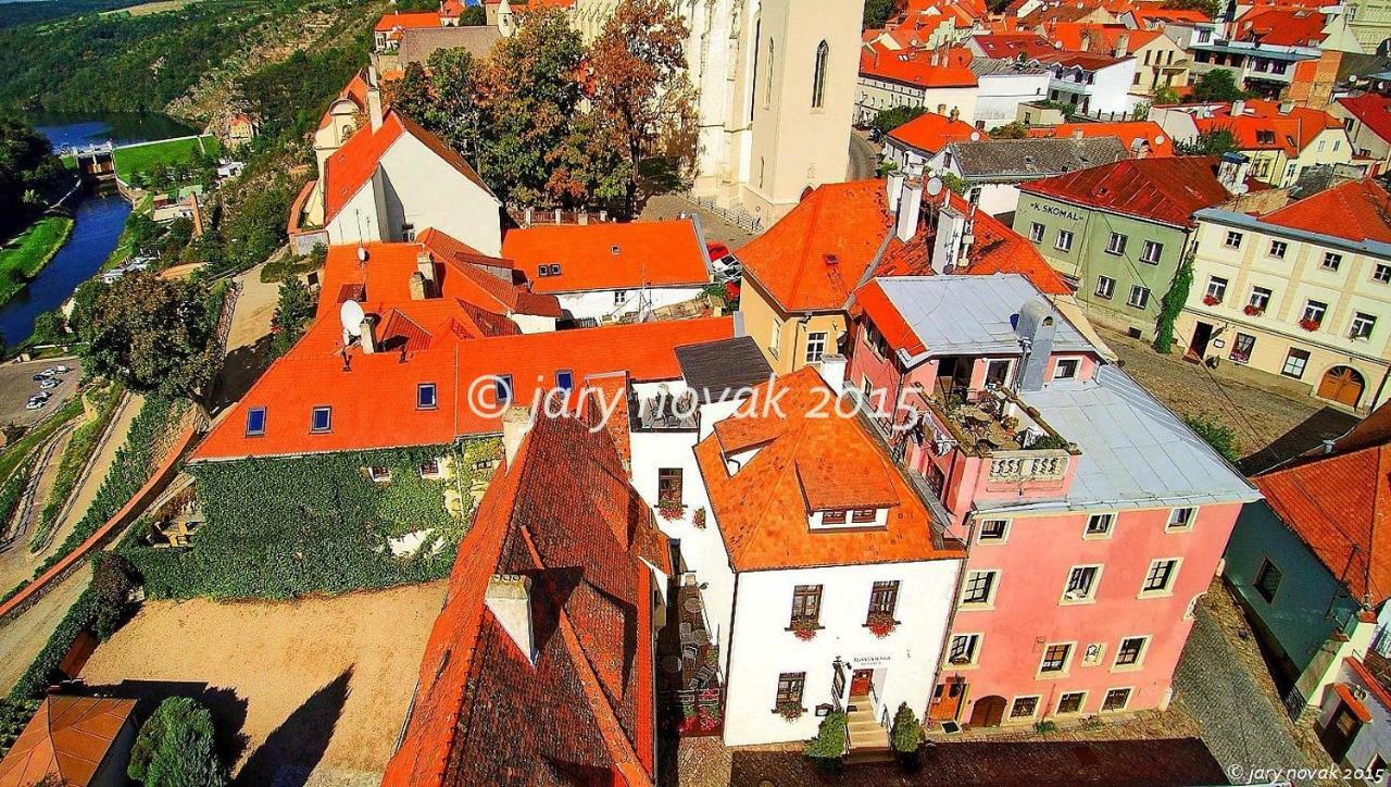 Boutique Apartments U Rolanda, Mikulasske Namesti Зноймо Екстериор снимка
